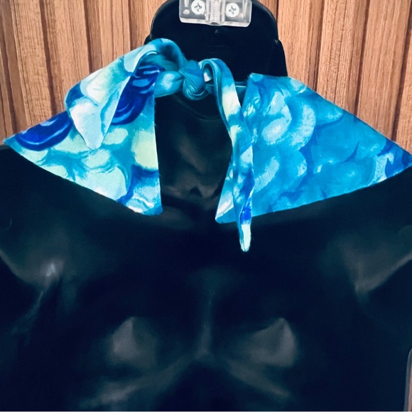 Floral Blue Maxi Dress - Picture 4 of 8